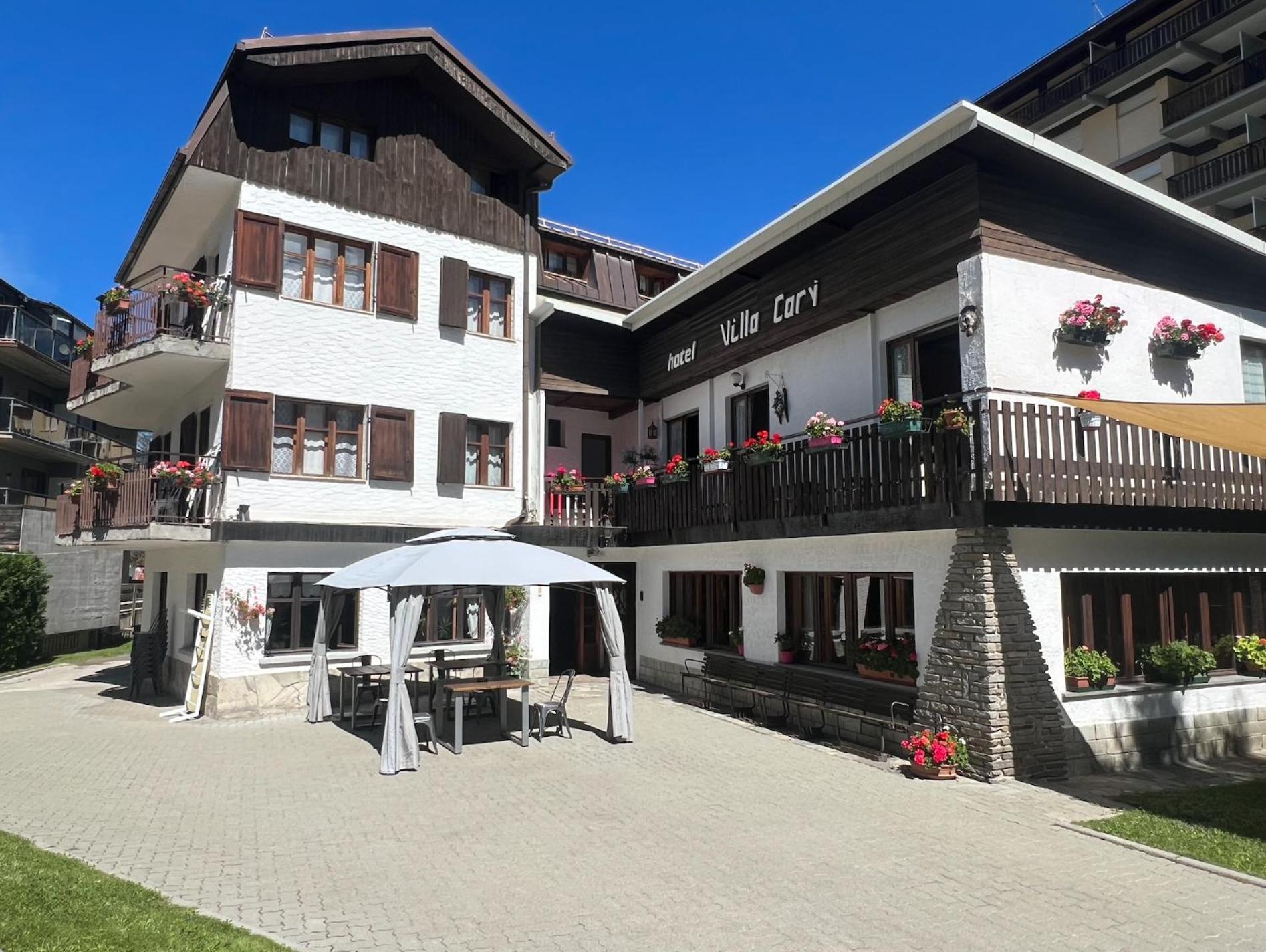 Hotel Villa Cary Sauze D'Oulx Bagian luar foto